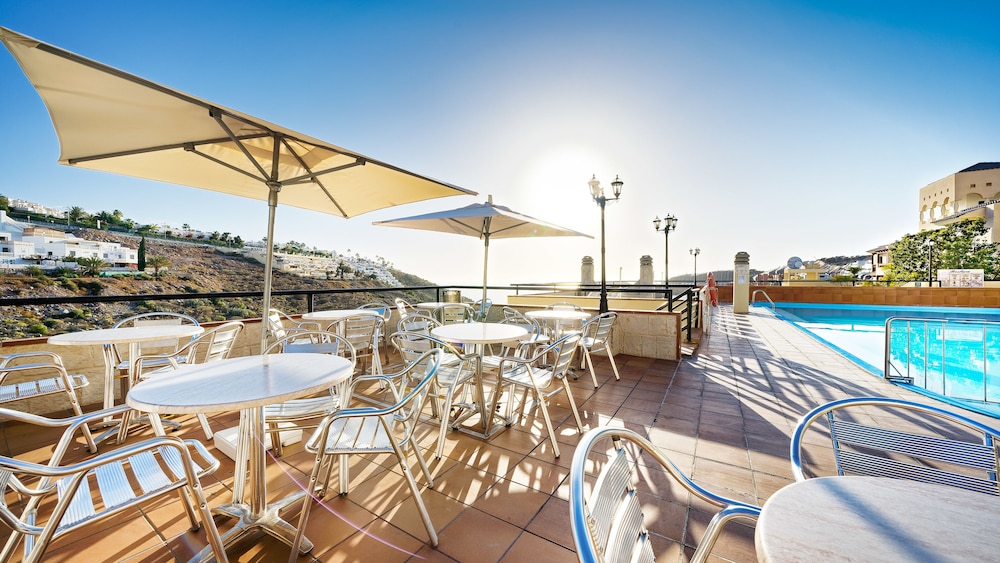 Ura Roslara — Restaurant & bars in Puerto Rico, Canary Islands