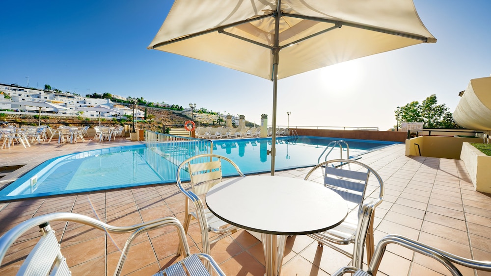 Ura Roslara — Swimming pool in Puerto Rico, Canary Islands