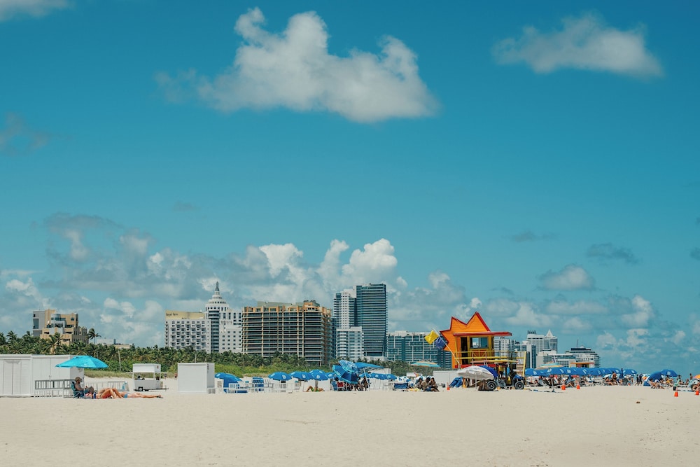 Iberostar Waves Miami Beach — Beach in Miami, Florida