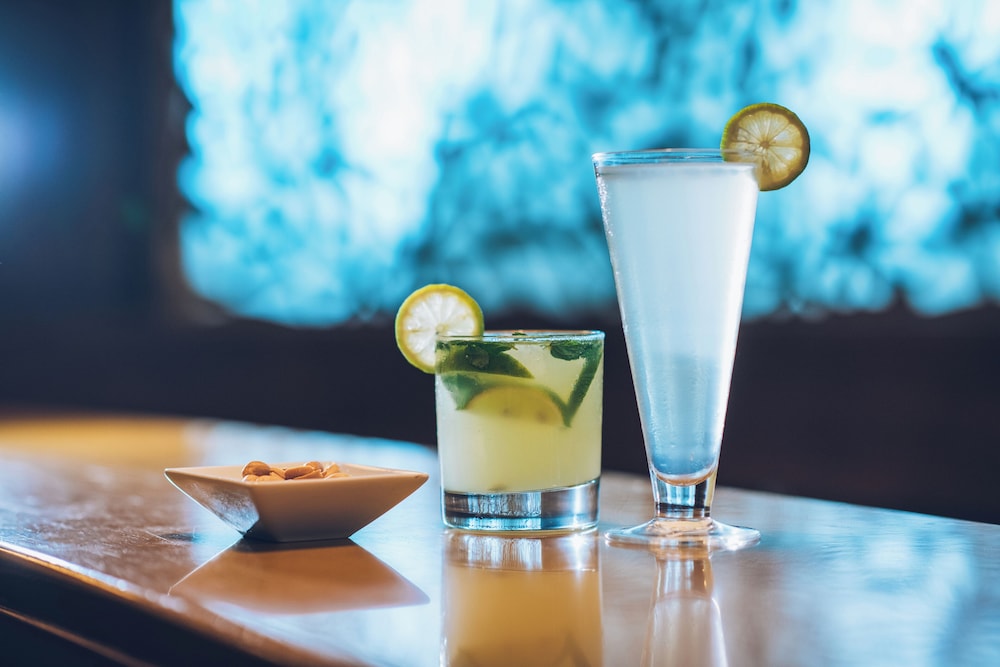 Iberostar Waves Miami Beach — Restaurant & bars in Miami, Florida