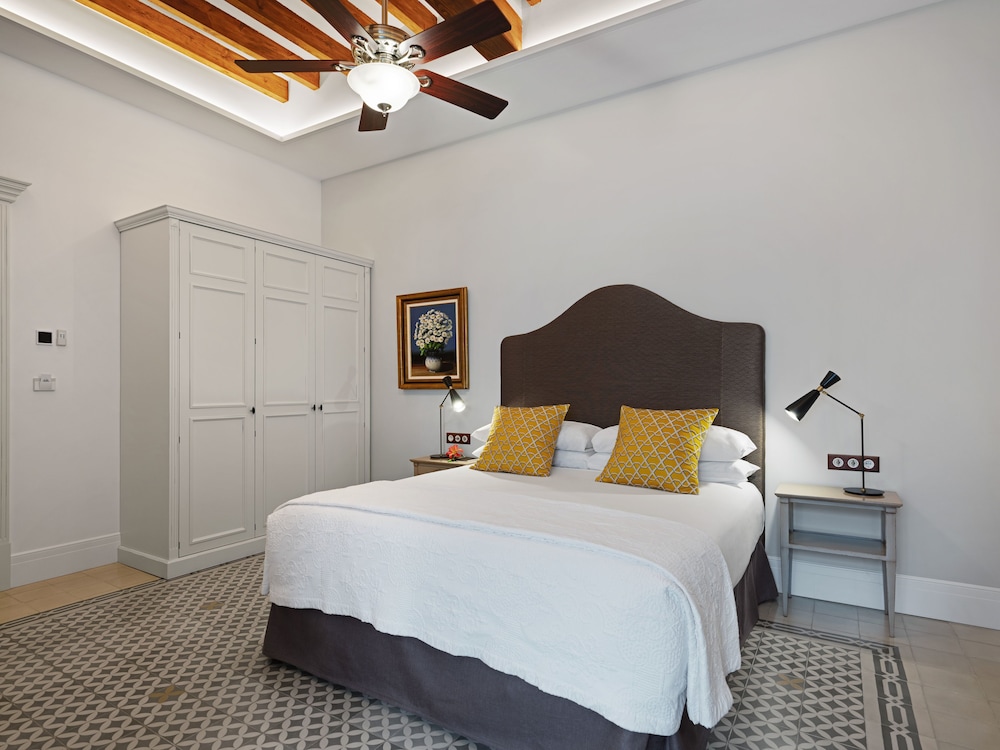 Hotel Glòria de Sant Jaume — Hotel rooms in Palma de Mallorca, Balearic Islands