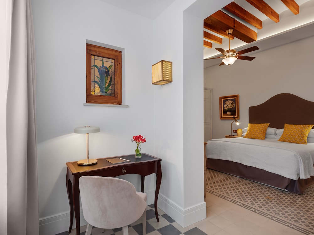 Hotel Glòria de Sant Jaume — Hotel rooms in Palma de Mallorca, Balearic Islands