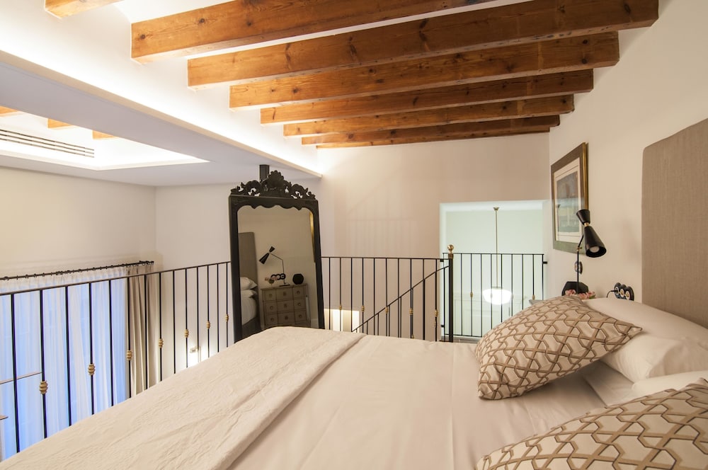 Hotel Glòria de Sant Jaume — Hotel rooms in Palma de Mallorca, Balearic Islands