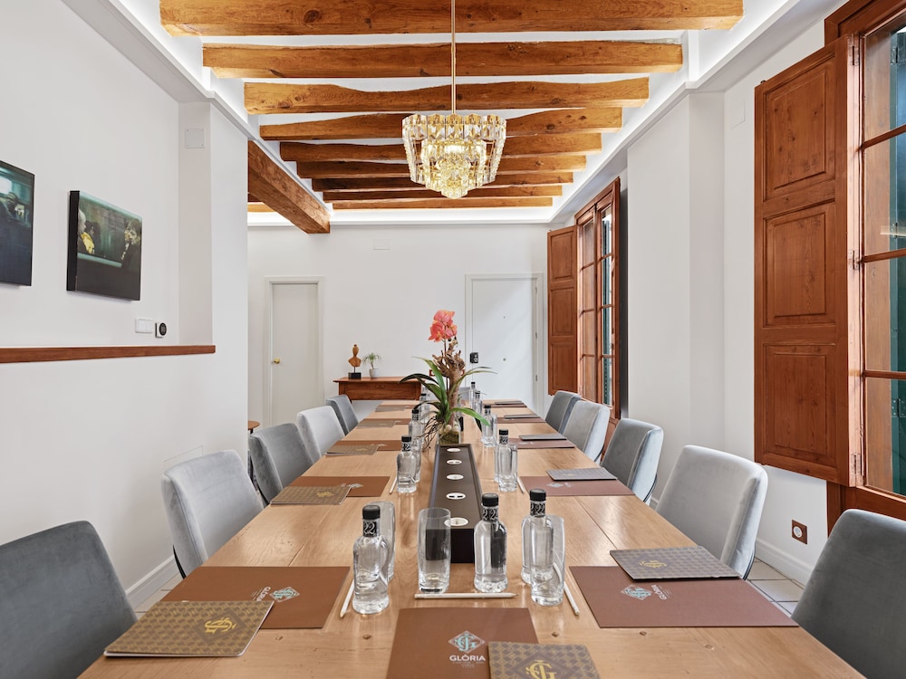 Hotel Glòria de Sant Jaume — Restaurant & bars in Palma de Mallorca, Balearic Islands