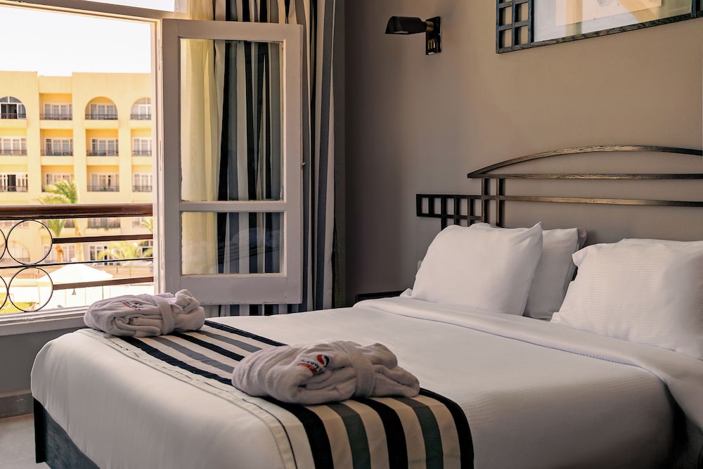 Sunny Days Mirette Family Resort - All inclusive — Hotel rooms in Hurghada, Red Sea