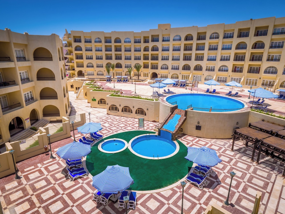 Sunny Days Mirette Family Resort - All inclusive — Swimming pool in Hurghada, Red Sea