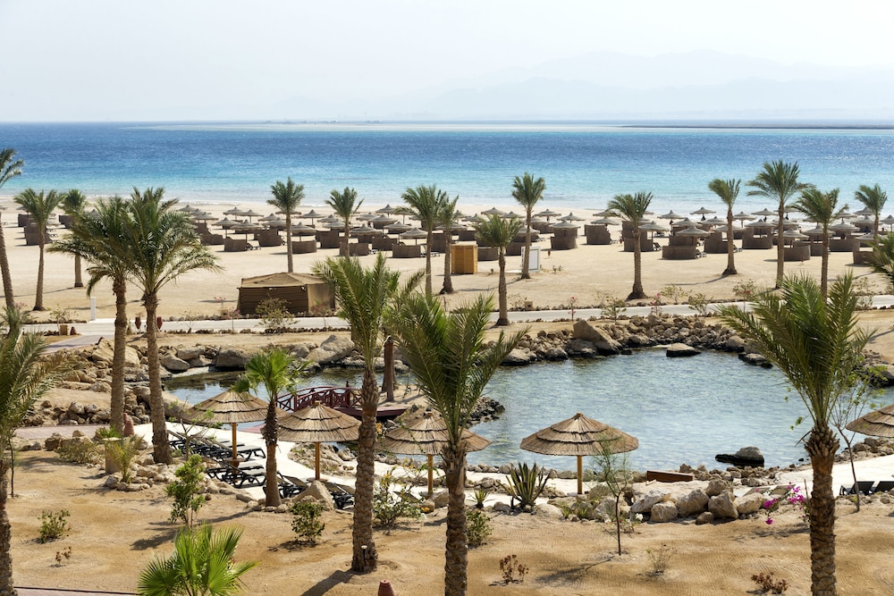 ROBINSON SOMA BAY — Beach in Soma Bay, Red Sea
