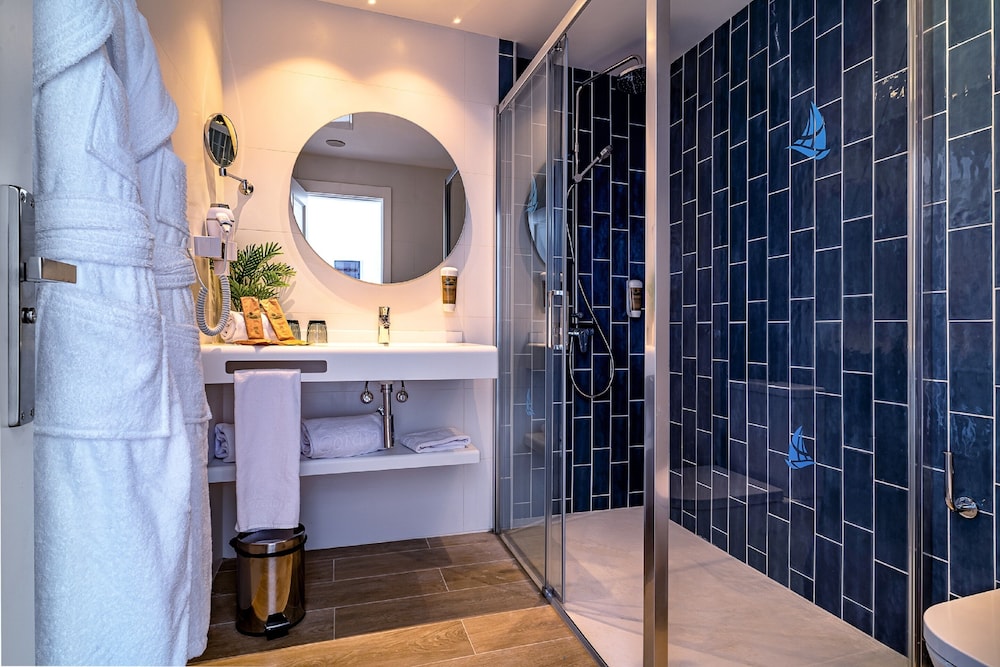 Hotel Cordial Marina Blanca — Hotel rooms in Playa Blanca, Canary Islands