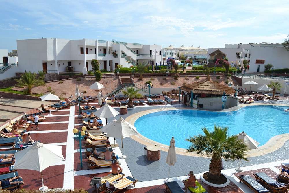 Sharm Holiday Resort — Pool in Sharm El Sheikh, Red Sea