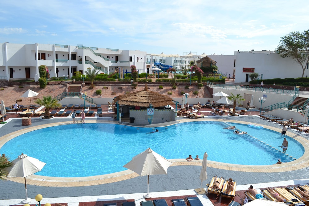 Sharm Holiday Resort — Pool in Sharm El Sheikh, Red Sea
