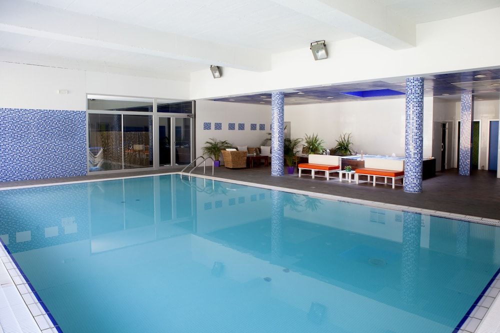Ibersol Spa Aqquaria — Swimming pool in Salou, Catalonia