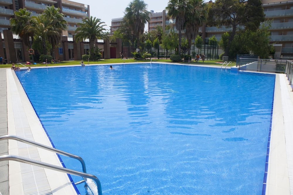 Ibersol Spa Aqquaria — Swimming pool in Salou, Catalonia