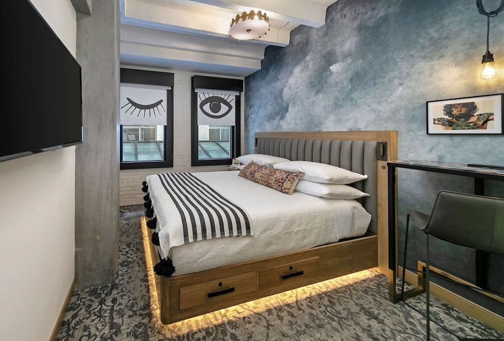 The Wayfarer Downtown LA, Tapestry Collection by Hilton — Hotel rooms in Los Angeles, California