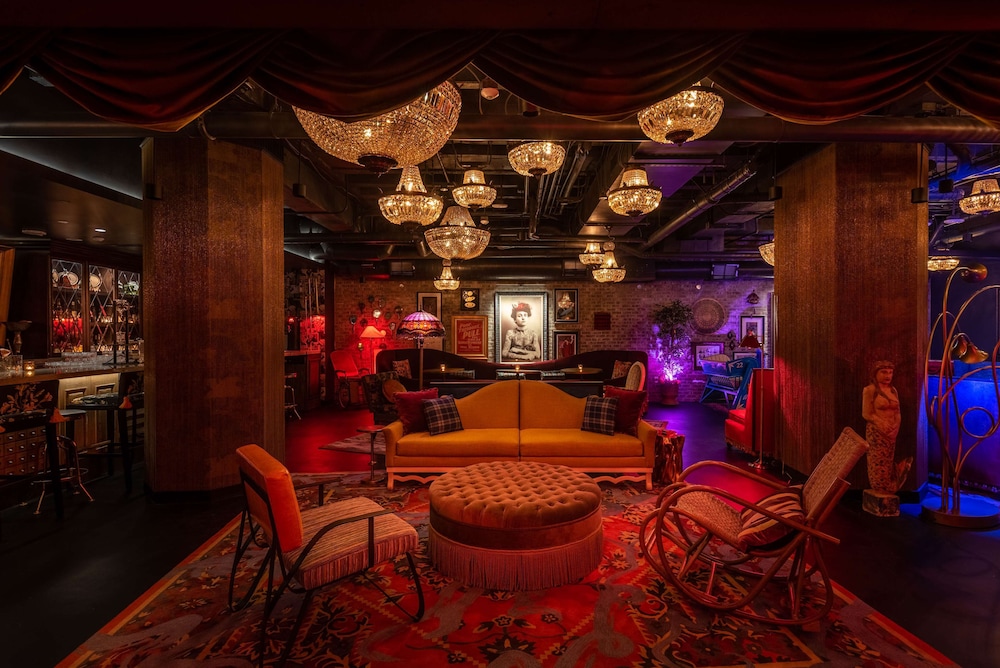 The Wayfarer Downtown LA, Tapestry Collection by Hilton — Restaurant & bars in Los Angeles, California