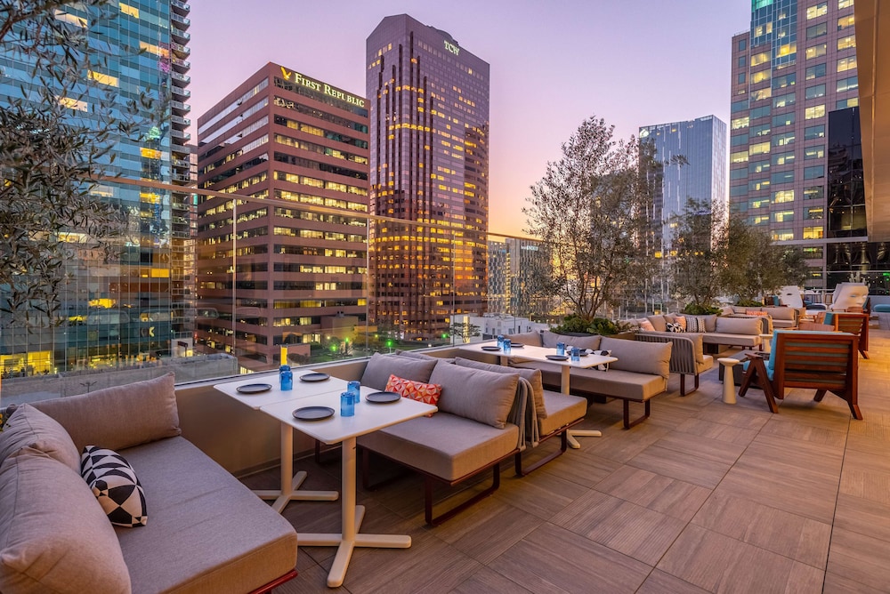 The Wayfarer Downtown LA, Tapestry Collection by Hilton — Restaurant & bars in Los Angeles, California