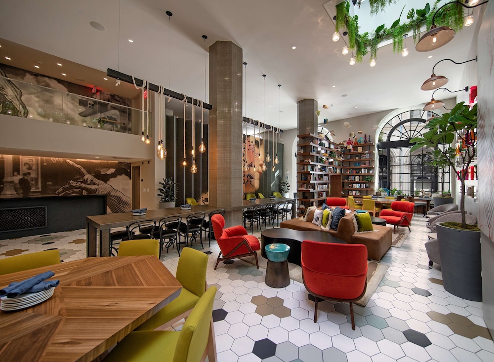 The Wayfarer Downtown LA, Tapestry Collection by Hilton — Restaurant & bars in Los Angeles, California