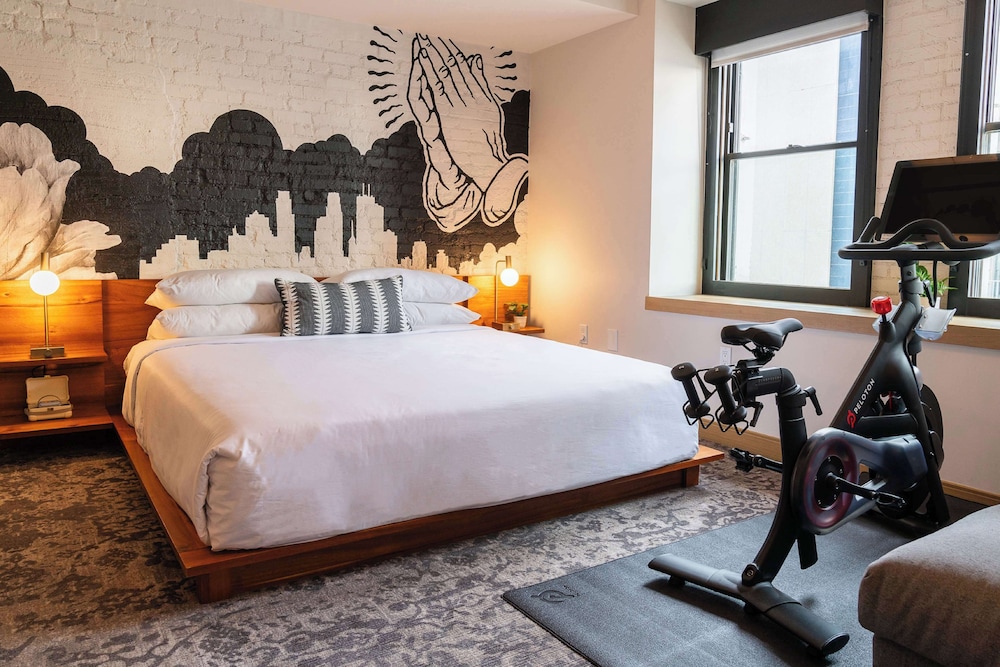 The Wayfarer Downtown LA, Tapestry Collection by Hilton — Hotel rooms in Los Angeles, California