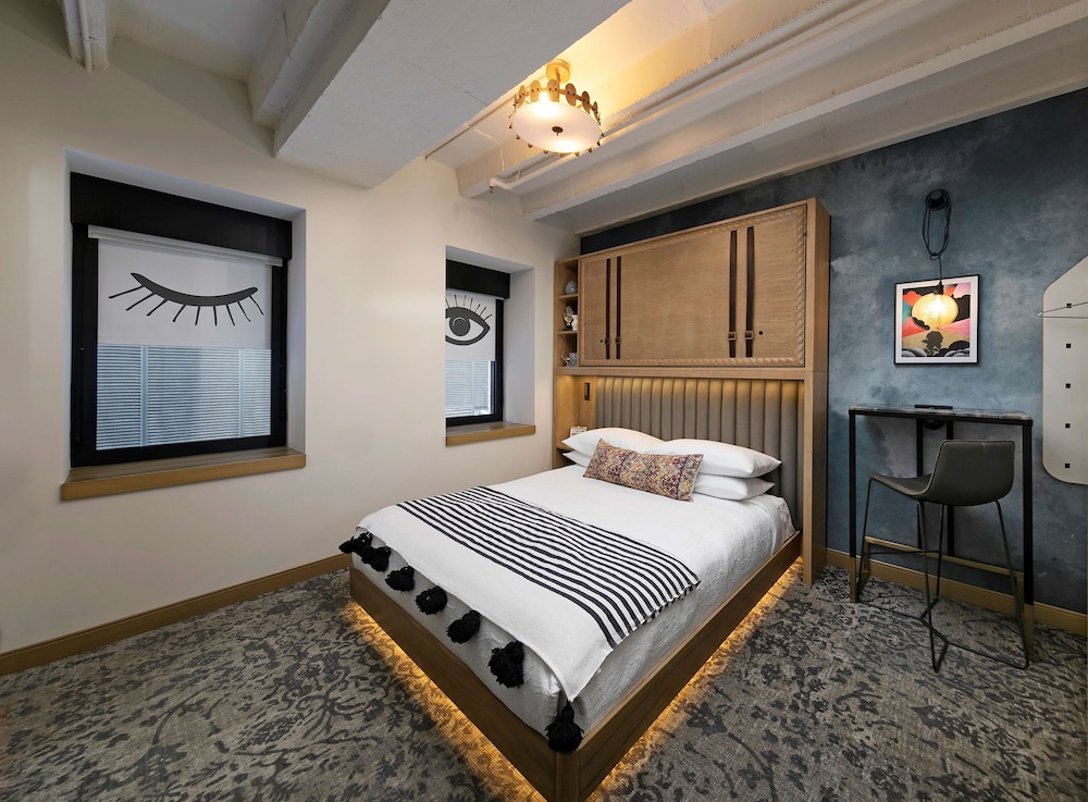 The Wayfarer Downtown LA, Tapestry Collection by Hilton — Hotel rooms in Los Angeles, California