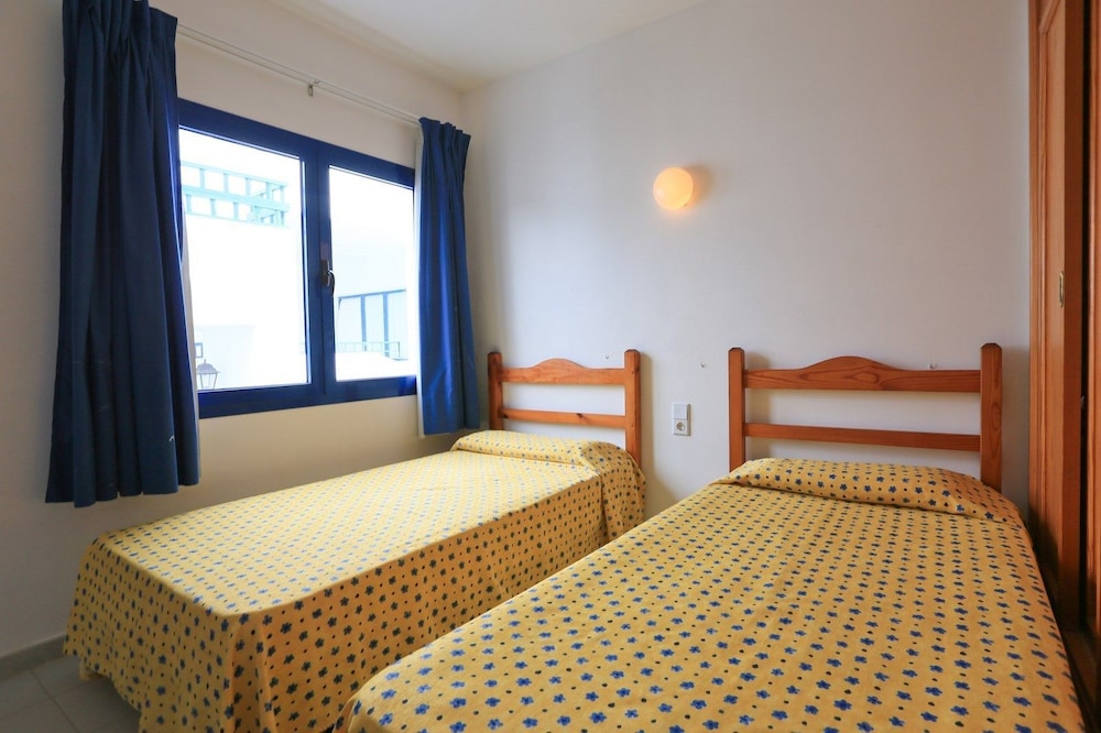 Apartamentos Club Pocillos — Hotel rooms in Puerto del Carmen, Canary Islands