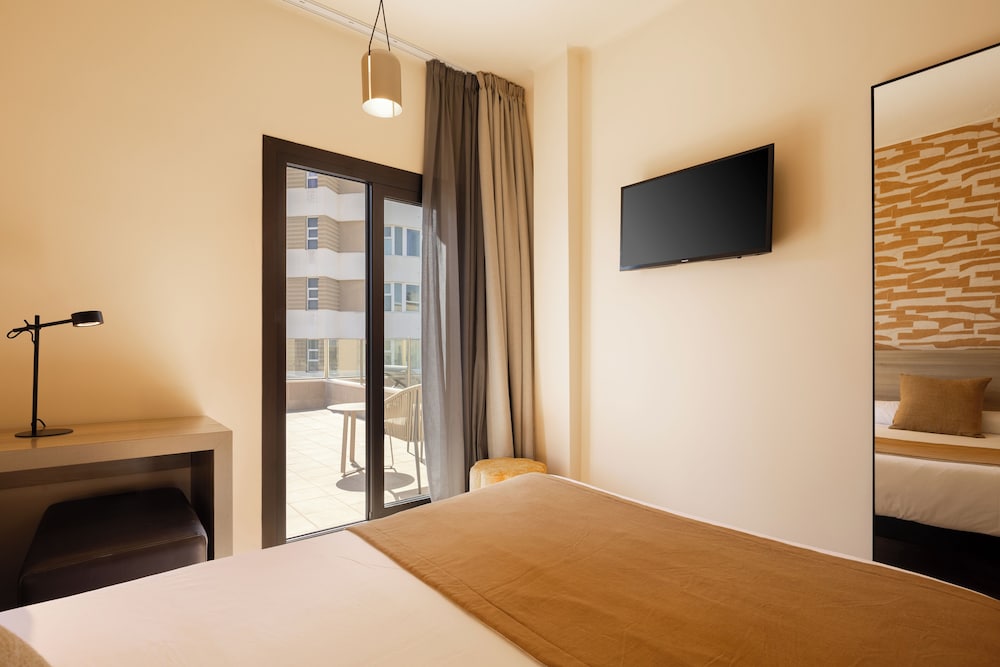 Hotel Eden Palma Playa — Hotel rooms in Playa de Palma, Balearic Islands