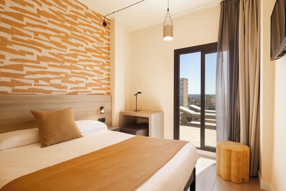 Hotel Eden Palma Playa — Hotel rooms in Playa de Palma, Balearic Islands