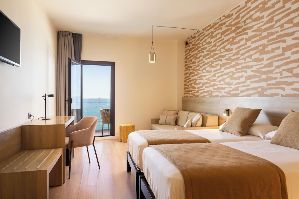 Hotel Eden Palma Playa — Hotel rooms in Playa de Palma, Balearic Islands