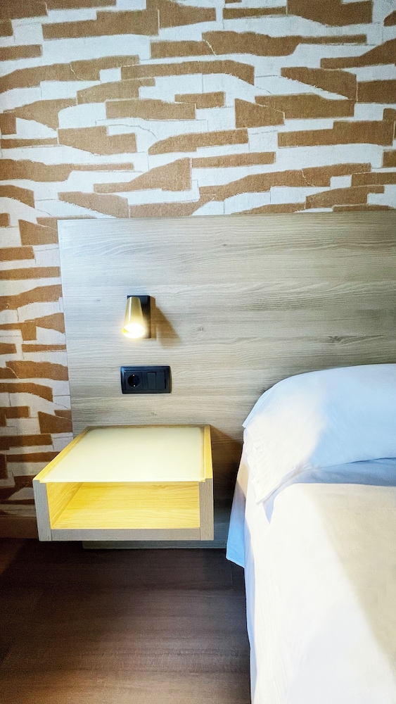 Hotel Eden Palma Playa — Hotel rooms in Playa de Palma, Balearic Islands