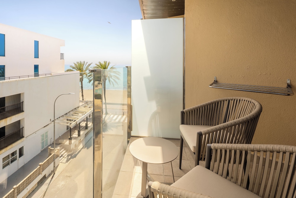 Hotel Eden Palma Playa — Hotel rooms in Playa de Palma, Balearic Islands