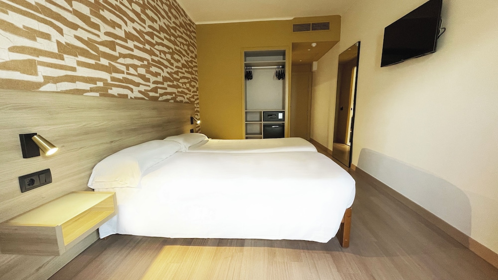 Hotel Eden Palma Playa — Hotel rooms in Playa de Palma, Balearic Islands