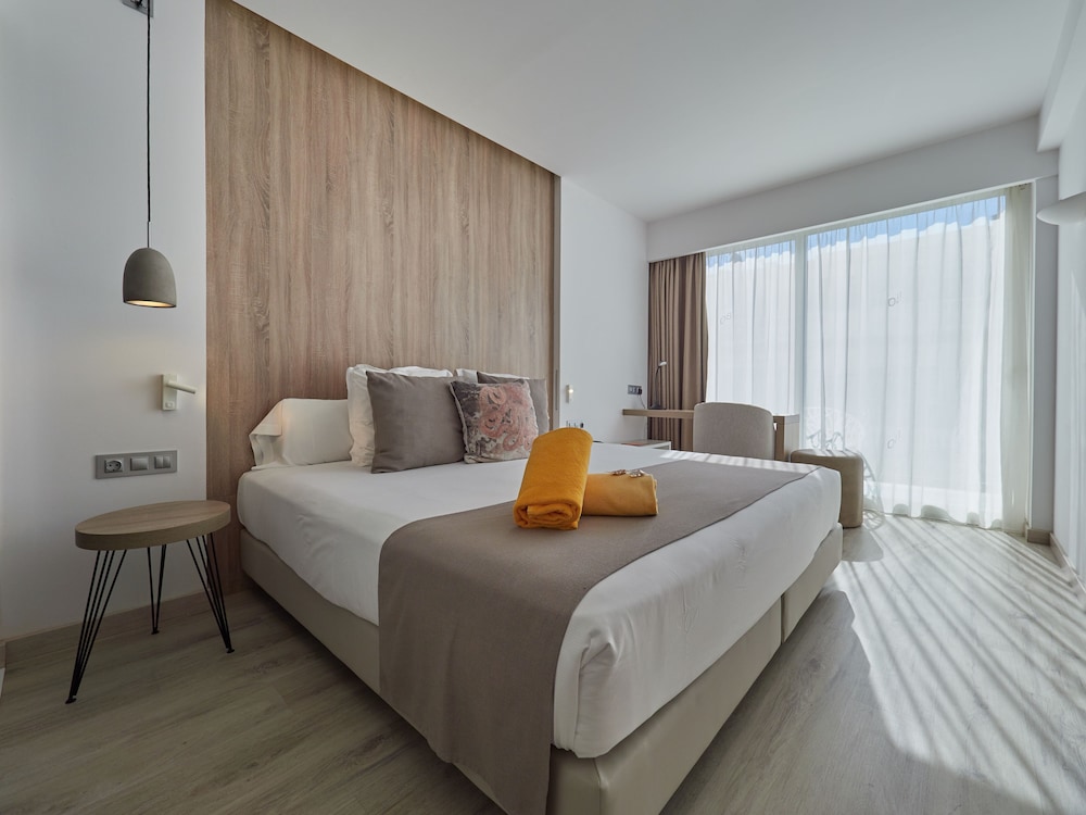 BQ Aguamarina Boutique Hotel — Hotel rooms in Playa de Palma, Balearic Islands