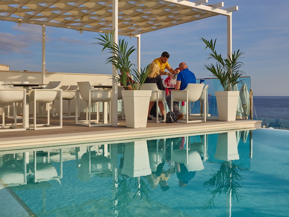 BQ Aguamarina Boutique Hotel — Restaurant & bars in Playa de Palma, Balearic Islands