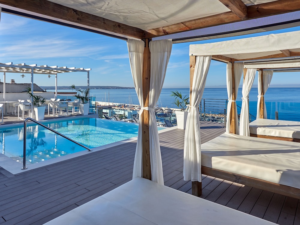 BQ Aguamarina Boutique Hotel — Swimming pool in Playa de Palma, Balearic Islands