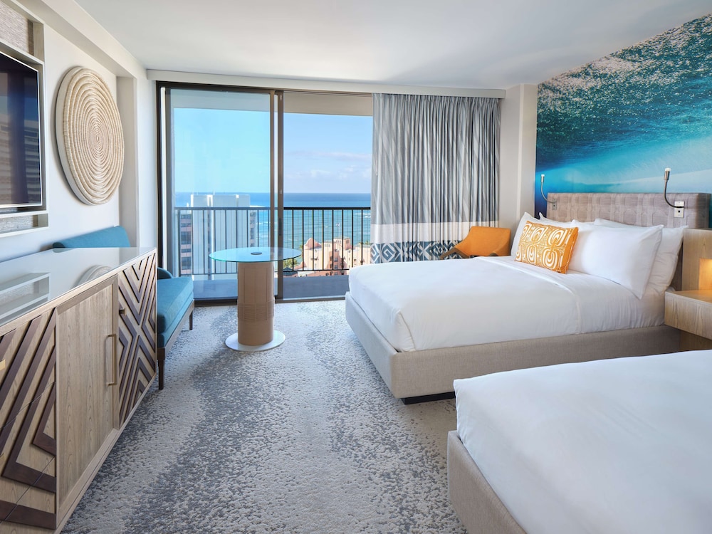 OUTRIGGER Waikiki Beachcomber Hotel — Hotel rooms in Honolulu, Hawaii