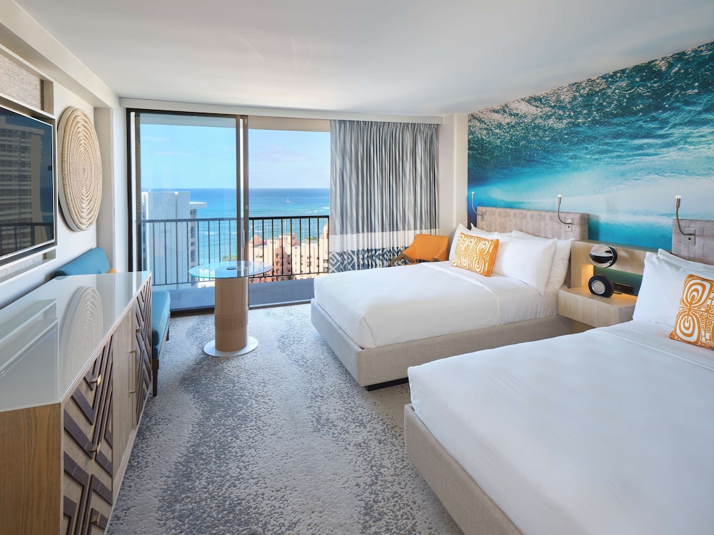 OUTRIGGER Waikiki Beachcomber Hotel — Hotel rooms in Honolulu, Hawaii