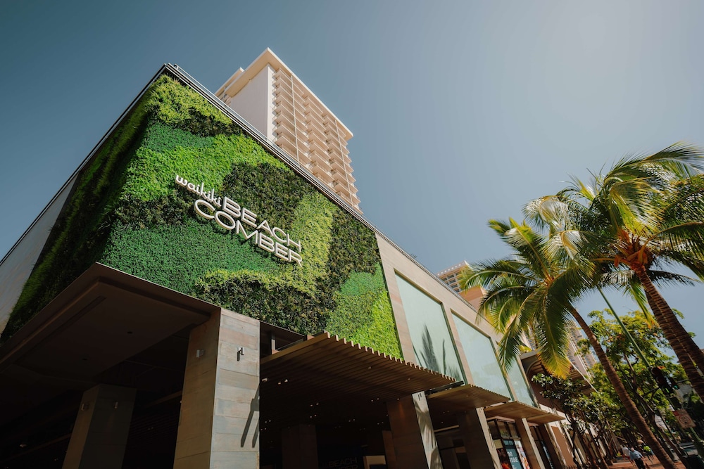 OUTRIGGER Waikiki Beachcomber Hotel — Hotel building in Honolulu, Hawaii