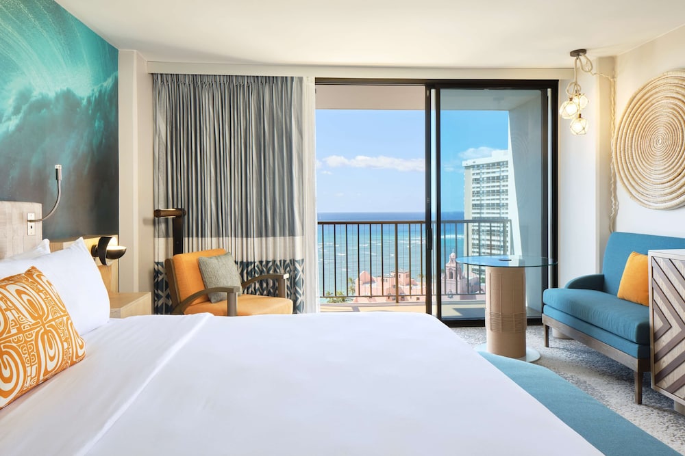 OUTRIGGER Waikiki Beachcomber Hotel — Hotel rooms in Honolulu, Hawaii