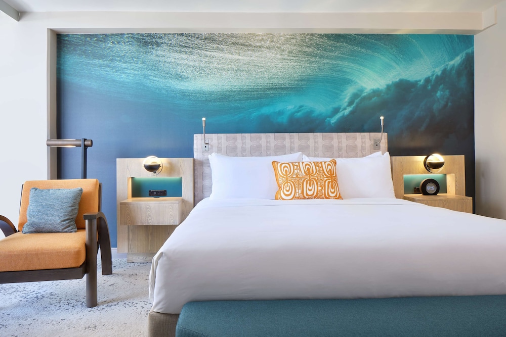 OUTRIGGER Waikiki Beachcomber Hotel — Hotel rooms in Honolulu, Hawaii