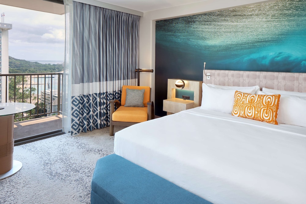 OUTRIGGER Waikiki Beachcomber Hotel — Hotel rooms in Honolulu, Hawaii