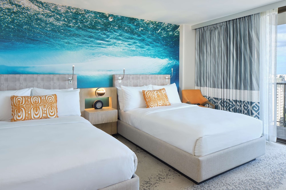 OUTRIGGER Waikiki Beachcomber Hotel — Hotel rooms in Honolulu, Hawaii