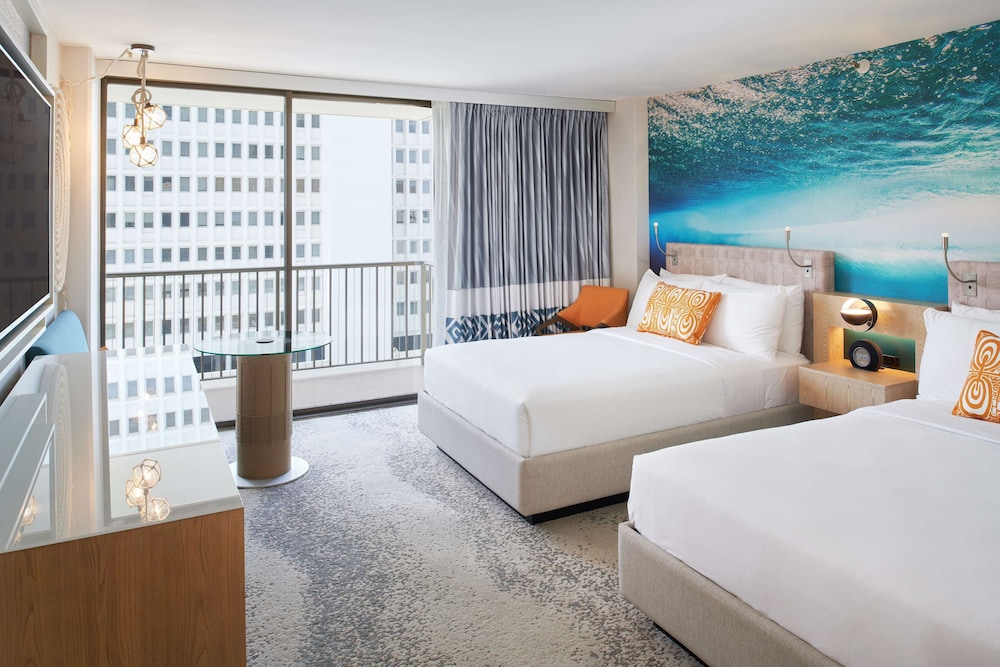 OUTRIGGER Waikiki Beachcomber Hotel — Hotel rooms in Honolulu, Hawaii