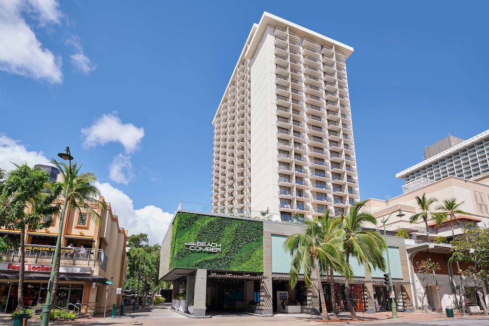 OUTRIGGER Waikiki Beachcomber Hotel — Hotel building in Honolulu, Hawaii