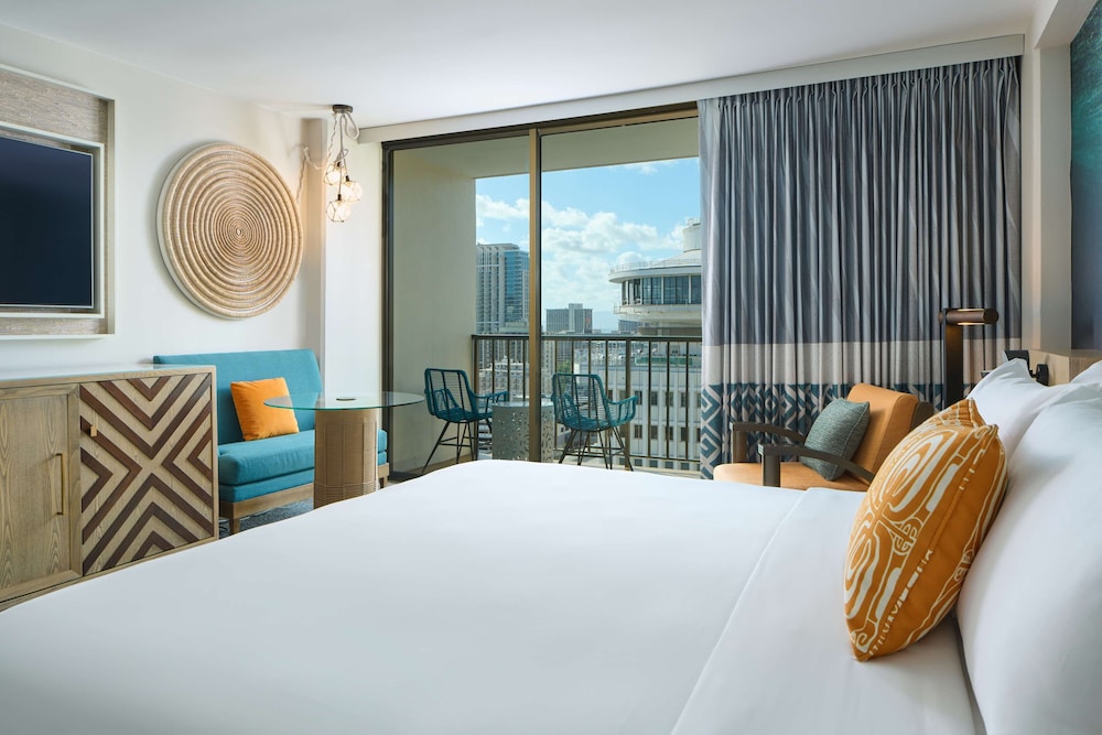 OUTRIGGER Waikiki Beachcomber Hotel — Hotel rooms in Honolulu, Hawaii
