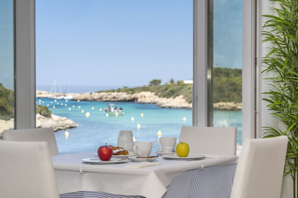 Hotel Playa Santandria - Adults Only — Restaurant & bars in Santandria, Balearic Islands