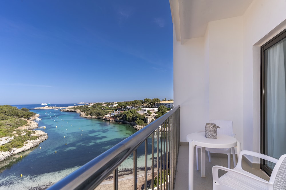 Hotel Playa Santandria - Adults Only — Hotel rooms in Santandria, Balearic Islands