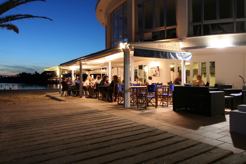 Hotel Playa Santandria - Adults Only — Restaurant & bars in Santandria, Balearic Islands