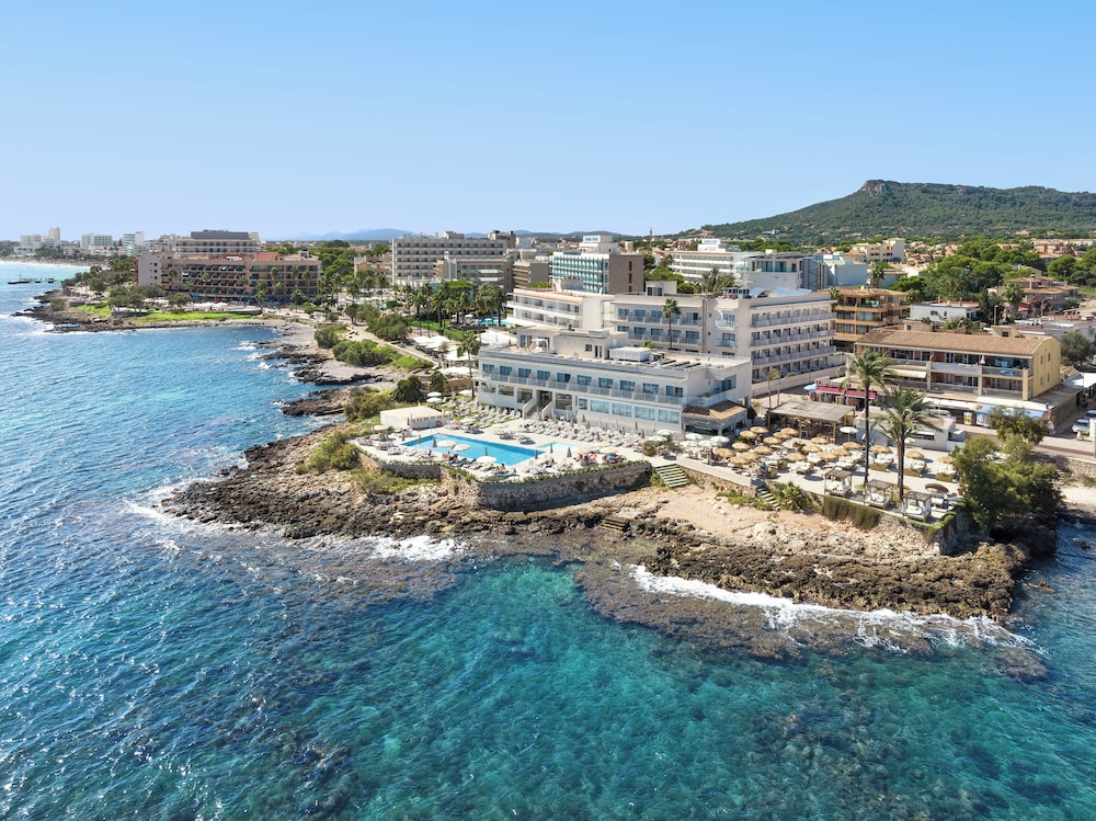 Hotel Atolon & Kaafu Beach Club — Main photo in Cala Bona, Balearic Islands