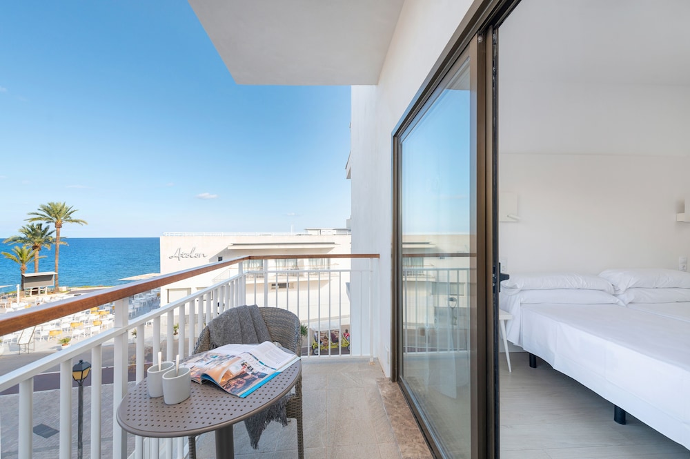 Hotel Atolon & Kaafu Beach Club — Hotel rooms in Cala Bona, Balearic Islands
