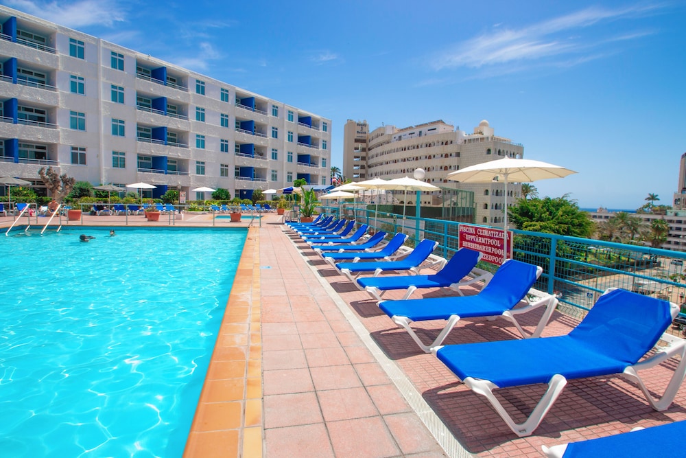 APARTAMENTOS TAMARAGUA — Swimming pool in Playa del Ingles, Canary Islands