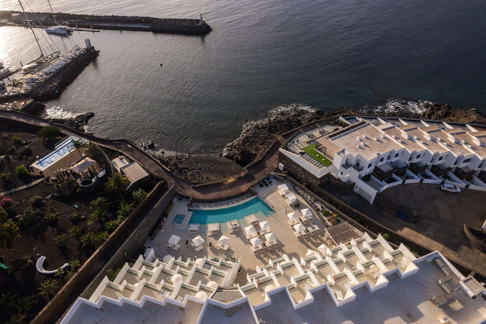 Royal Marina Suites Boutique Hotel - zdjęcie 3