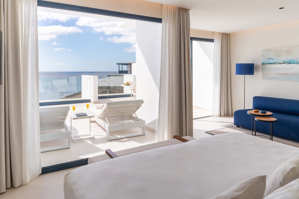 Royal Marina Suites Boutique Hotel — Hotel rooms in Puerto Calero, Canary Islands